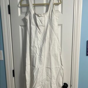 White Sleeveless Dress